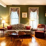 Charming Executive Victorian Mansion W/ Free Parking - Near Bucknell